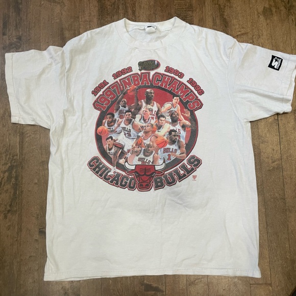 STARTER Other - 1997 NBA Champions Vintage T Shirt Men’s Bulls